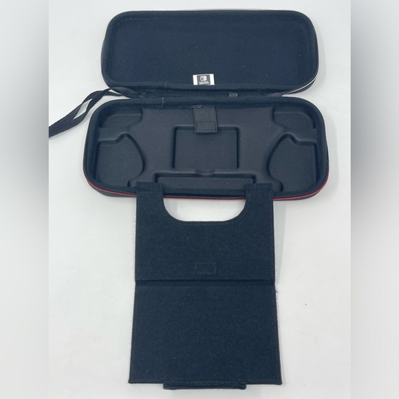 NINTENDO: Switch Protective Travel Case. Black/Red - Picture 5 of 12